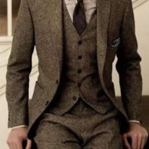 Men wool suit size 4xl short(will suit a men 5'8 and less